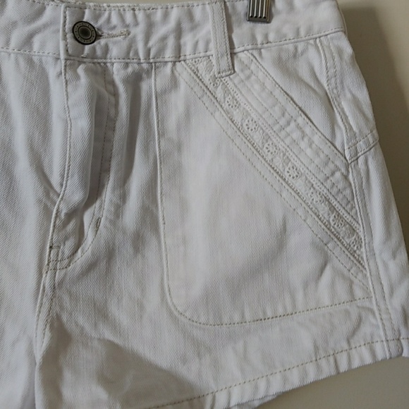 Free People High Waisted Shorts White Denim 30 - Picture 3 of 8